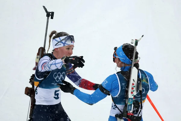 Le doublé français Océane Michelon et Julia Simon sur la mass start féminine