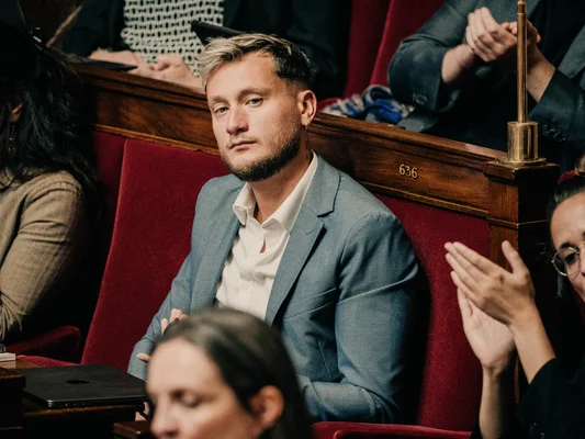 Raphaël Arnault, député LFI de Vaucluse, pointé du doigt après la mort de Quentin Deranque