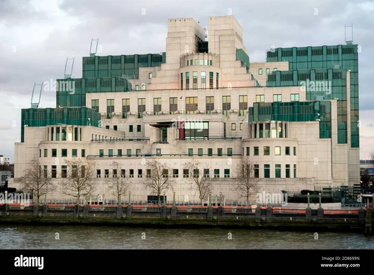 Le quartier général du MI6 Renseignement militaire britannique sur la rive de la rivière Thames à Londres.