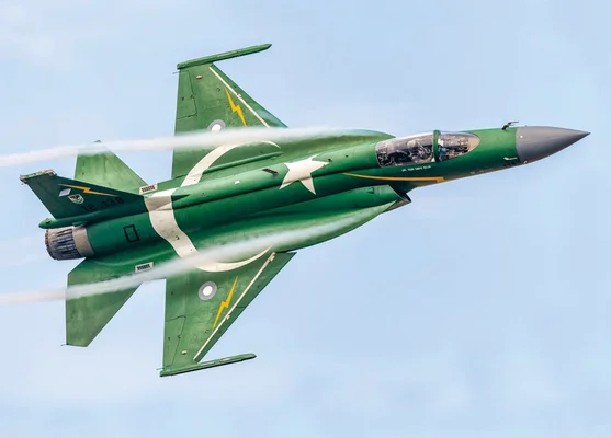 L'avion de combat JF-17 Thunder des forces aériennes pakistanaises