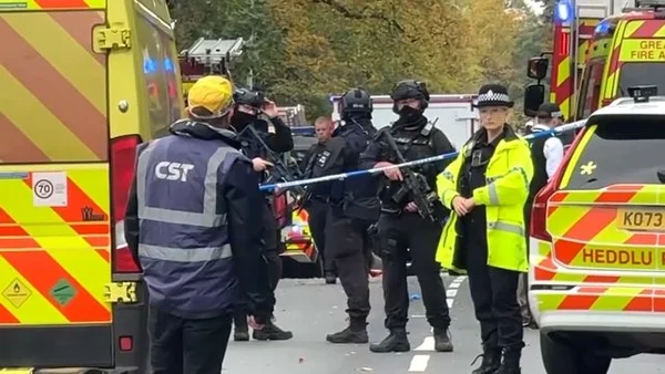 Ambulances du Hatzola Trust stationnées à Londres.