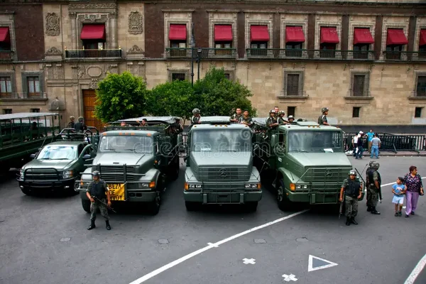 Camions de l'armée mexicaine