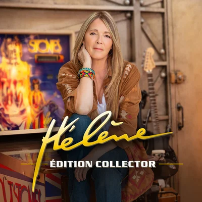 Hélène Rollès posant pour l'édition collector de son album.