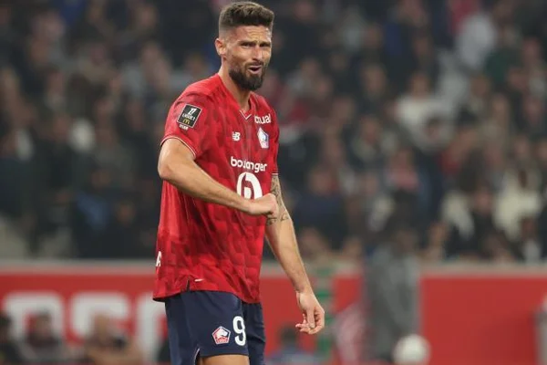 Olivier Giroud, de retour dans le groupe lillois pour le match contre Nice.