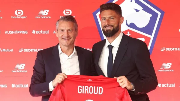 Présentation officielle d'Olivier Giroud lors de son arrivée au Lille OSC.