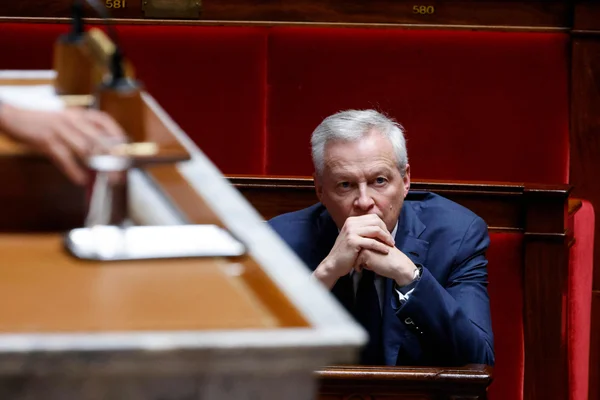 Bruno Le Maire s'exprimant à l'Assemblée nationale concernant la facture d'électricité.