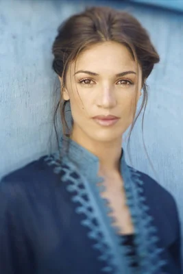 Portrait de l'actrice Nadia Farès.