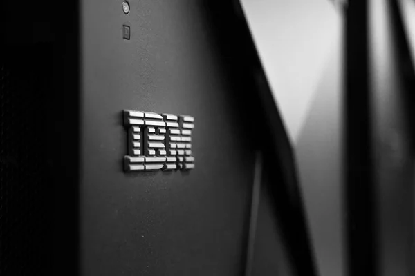 IBM va payer 17 millions de dollars pour mettre fin à l'enquête du gouvernement américain sur la DEI - 11/04/2026 à 02:40 - Boursorama