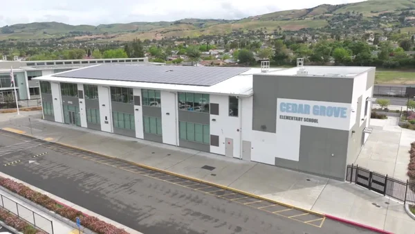 Vue aérienne de l'école primaire Cedar Grove.