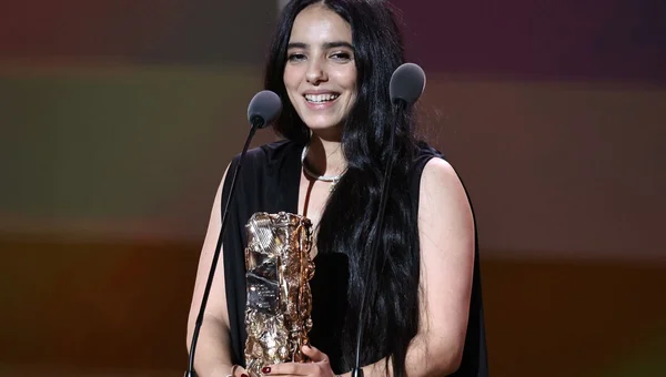 Eye Haïdara lors d'un photocall du Festival de Cannes 2025.