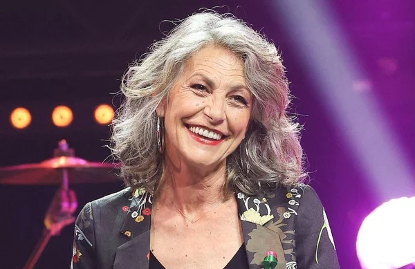 Lio lors d'une apparition publique sur scène.