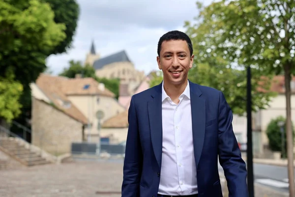 Othman Nasrou exprimant son soutien à Bruno Retailleau.