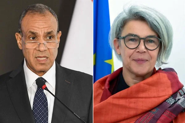 Badr Abdelatty et l'envoyée de l'UE lors des préparatifs de la Conférence de Berlin sur le Soudan.