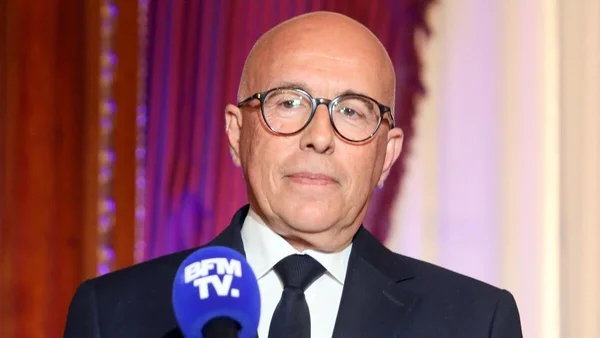 Éric Ciotti s'exprimant lors d'une interview pour BFM TV concernant son mandat à Nice.