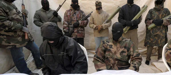 Corse : le FLNC menace de reprendre les armes