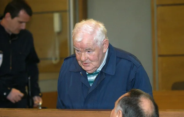 Émile Louis lors d'une audience judiciaire.