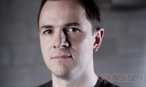Alex Hutchinson, réalisateur de Far Cry 4 et Assassin's Creed III.