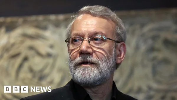 Portrait d'Ali Larijani, chef de la sécurité nationale iranienne, avec un filigrane BBC.