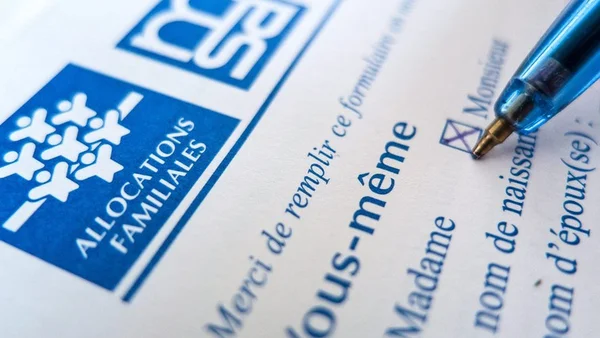 Formulaire type de la CAF, illustrant les erreurs de saisie possibles.