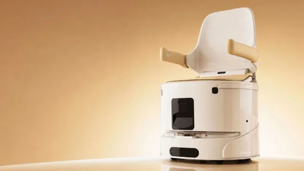 Le Xiaoban, un robot toilette autonome, présenté sur fond neutre.
