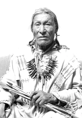 Dewey Beard, aussi connu sous le nom de Iron Hail, survivant du massacre de Wounded Knee et participant à la bataille de Little Bighorn.