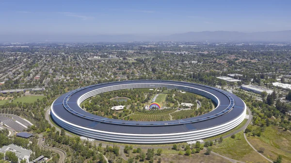 Vue aérienne du siège social d'Apple, l'Apple Park à Cupertino.
