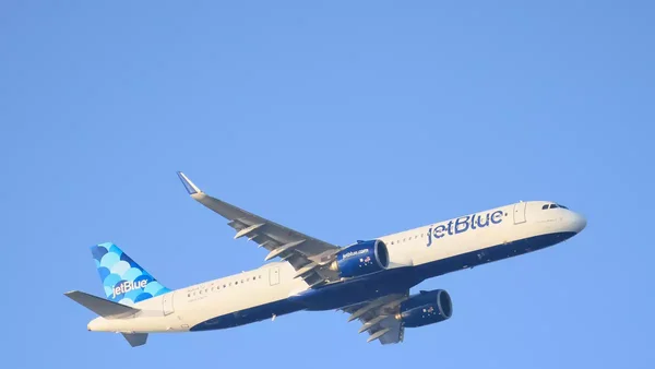 Un Airbus A321neo de JetBlue Airways en vol, illustrant le type d'appareil impliqué dans l'incident.