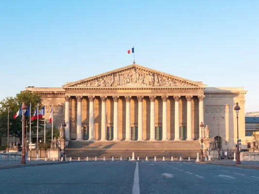 Avec le MEDEF Paris, une série de conférences exceptionnelles autour du choc des législatives - Euros / Agency Group