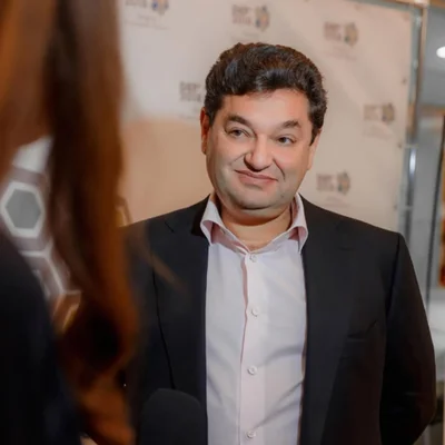 Vadim Ermolaev interviewé après l'attaque à la bombe à Monaco.