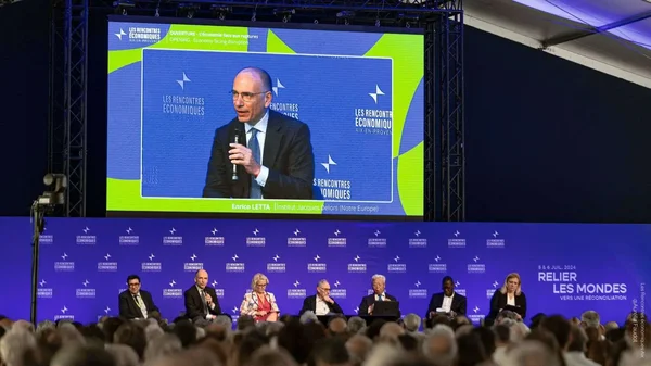 Un panel de discussion aux Rencontres économiques d'Aix-en-Provence.