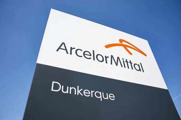Enseigne du site ArcelorMittal de Dunkerque.