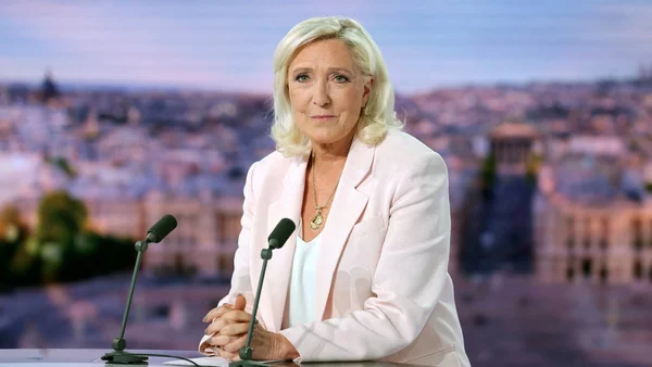 Marine Le Pen lors d'une interview sur sa candidature présidentielle de 2027.