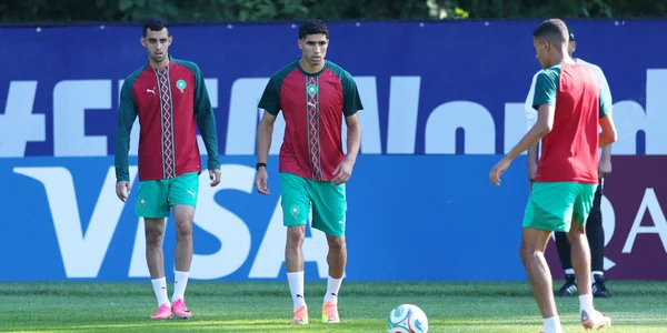 Joueurs marocains à l'entraînement avant le match.