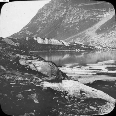 Vue du lac d'Oô (Haute-Garonne) au début du XXe siècle, photographie d'Eugène Trutat.