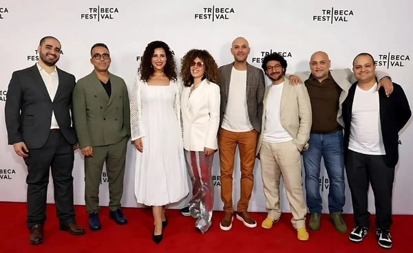 Équipe du film « Happy Birthday » sur le tapis rouge du Tribeca Festival.