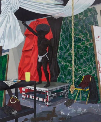 Peinture de Kerry James Marshall montrant un homme noir avec une afro debout sur une plateforme en bois, entouré de tissus à motifs colorés, avec une table et une corde dans un atelier.
